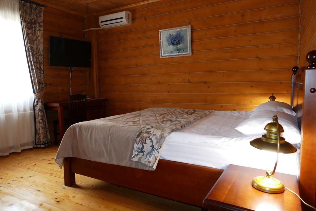 Комплекс Відпочинку Пампушка & Подушка Hotel Burlach'ya Balka Exterior photo