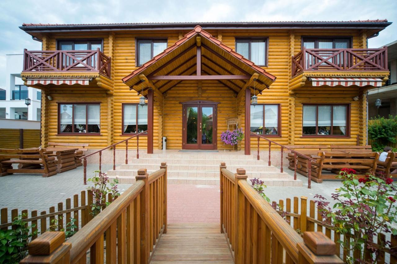 Комплекс Відпочинку Пампушка & Подушка Hotel Burlach'ya Balka Exterior photo